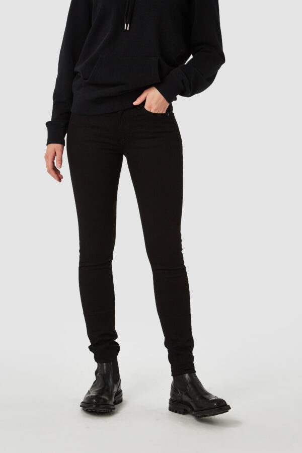 King of Indigo K.O.I Bio Jeans JUNO HIGH Stay black Rinse C K111101102 6118 scaled