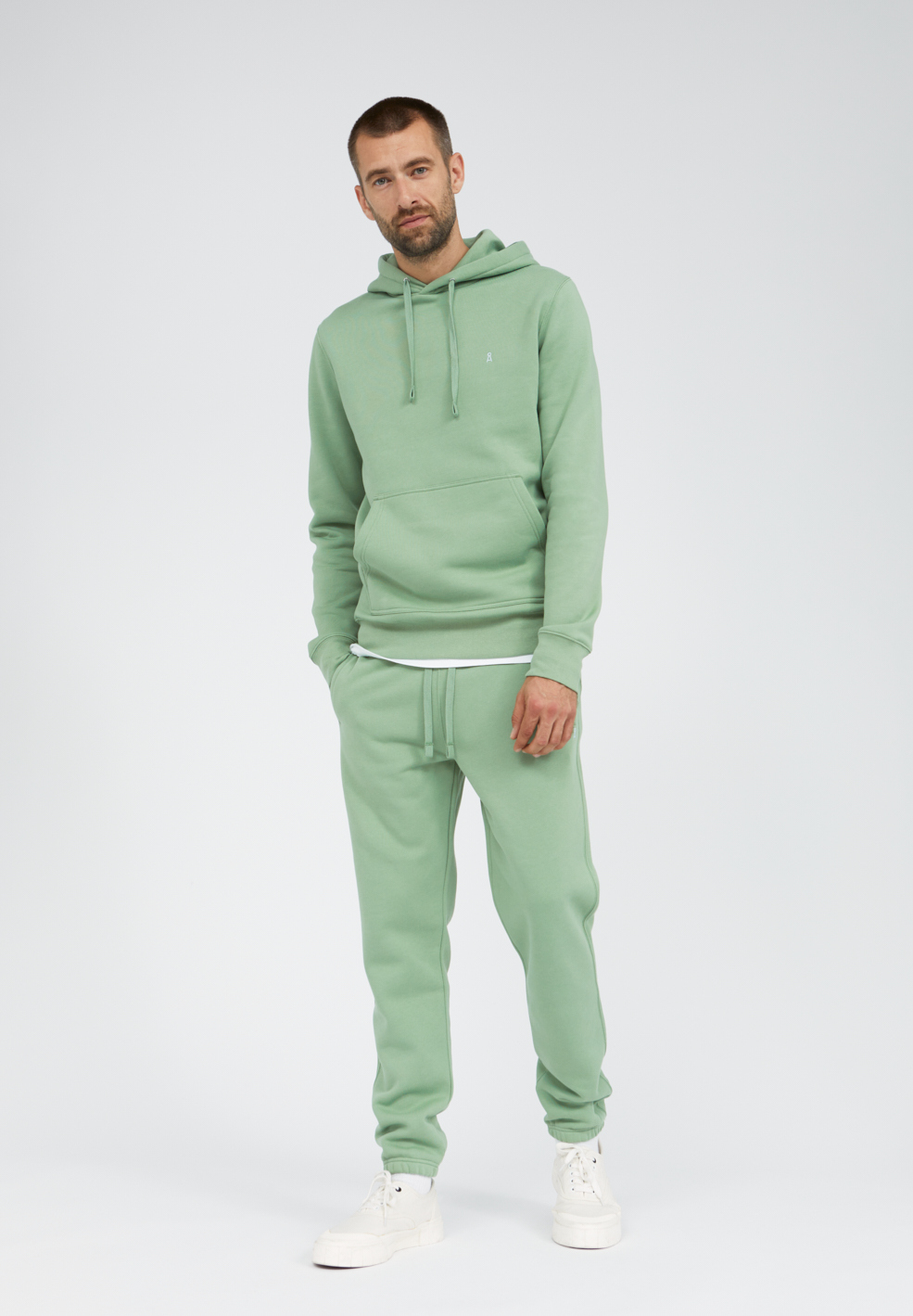 Armedangels Aadan Comfort Sweatpant 1 aadan comfort misty grass 05