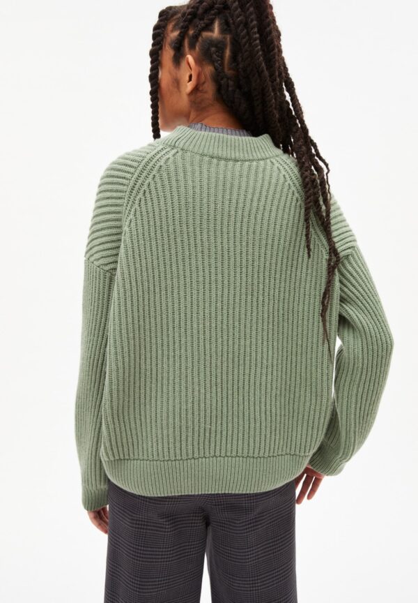 hilariaa soft sage green 02