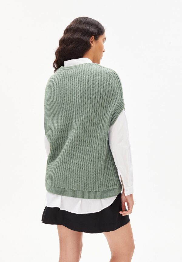 ilariaa soft sage green 02