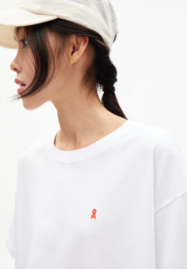 chaarlotte white 03
