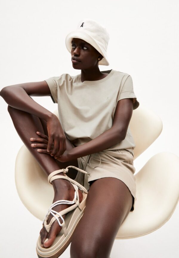 idaa light desert 05