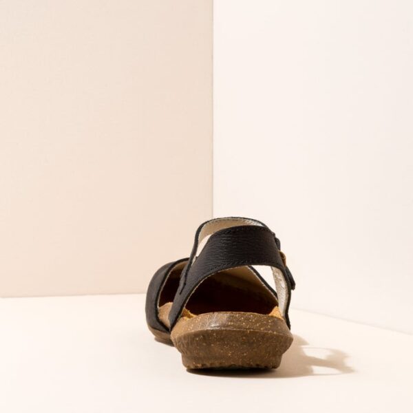 n412 pleasant black t 8923
