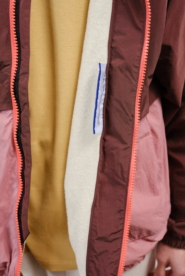 231 Dhola Rain Jacket Truffle 018