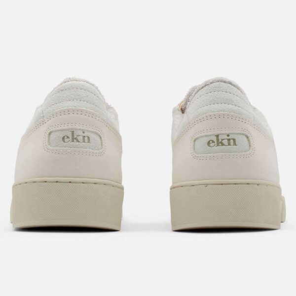 ekn ss22 daisy white