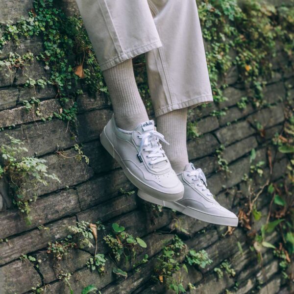 ekn ss22 daisy white details