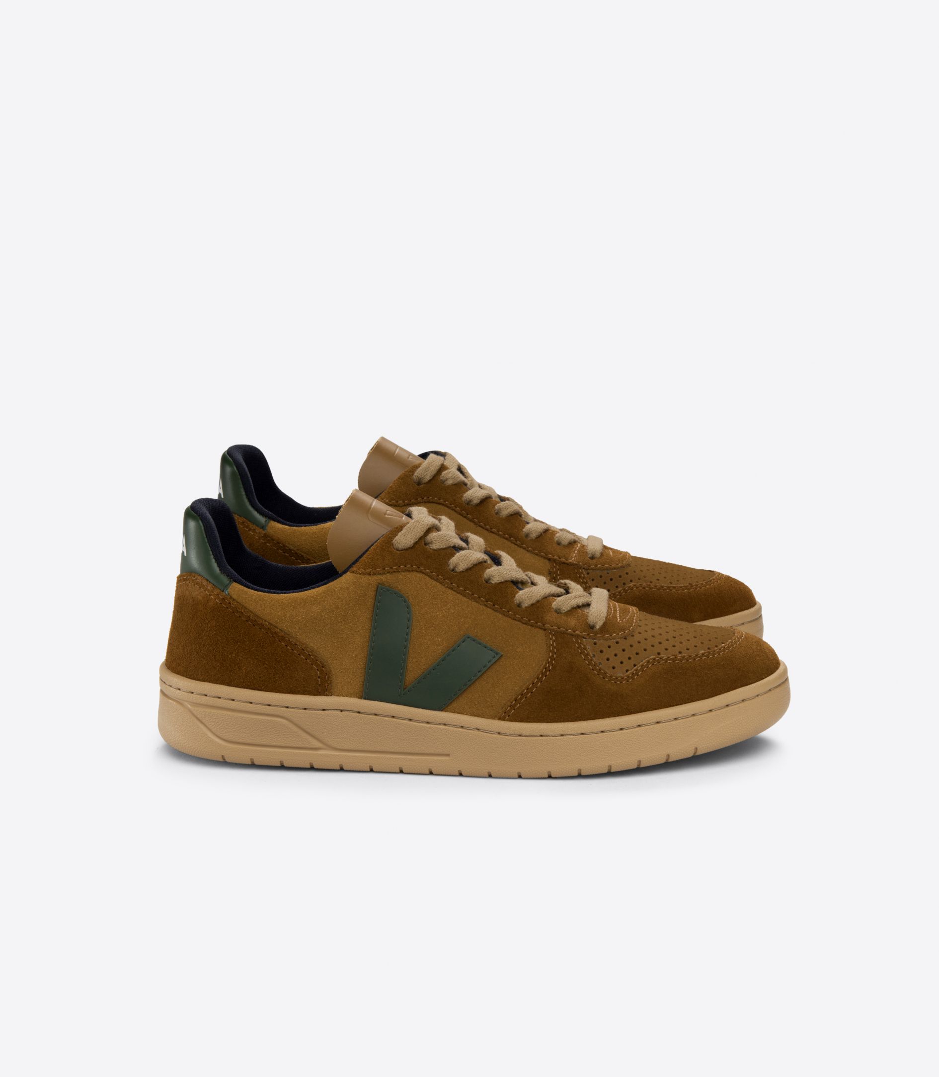 VEJA V-10 Suede Camel Cyprus Multico 1 veja v-10
