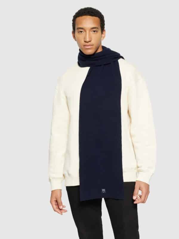 wool scarf
