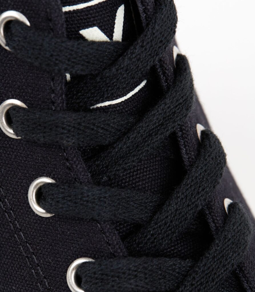 laces