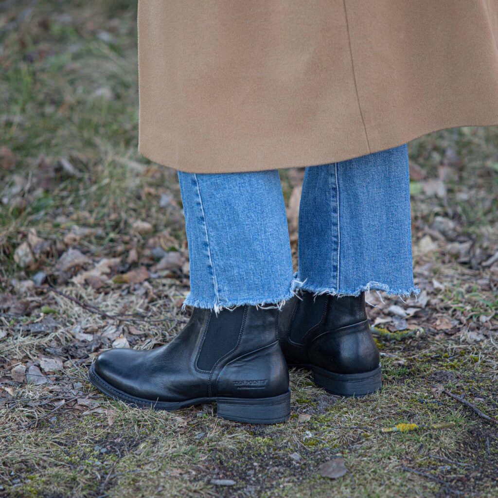 chelsea boots